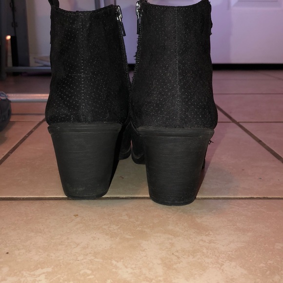 Black booties - Picture 2 of 3